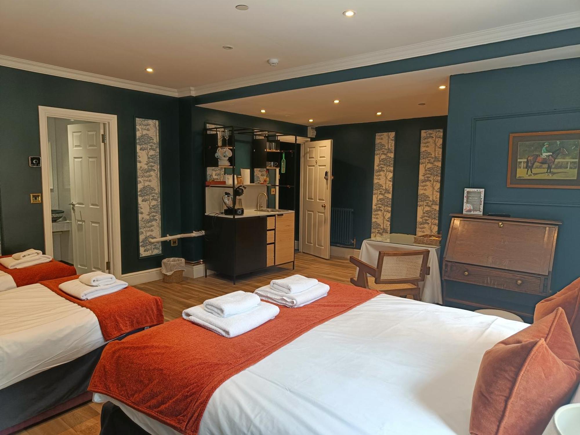Rooms On The Prom كيلتنهام المظهر الخارجي الصورة