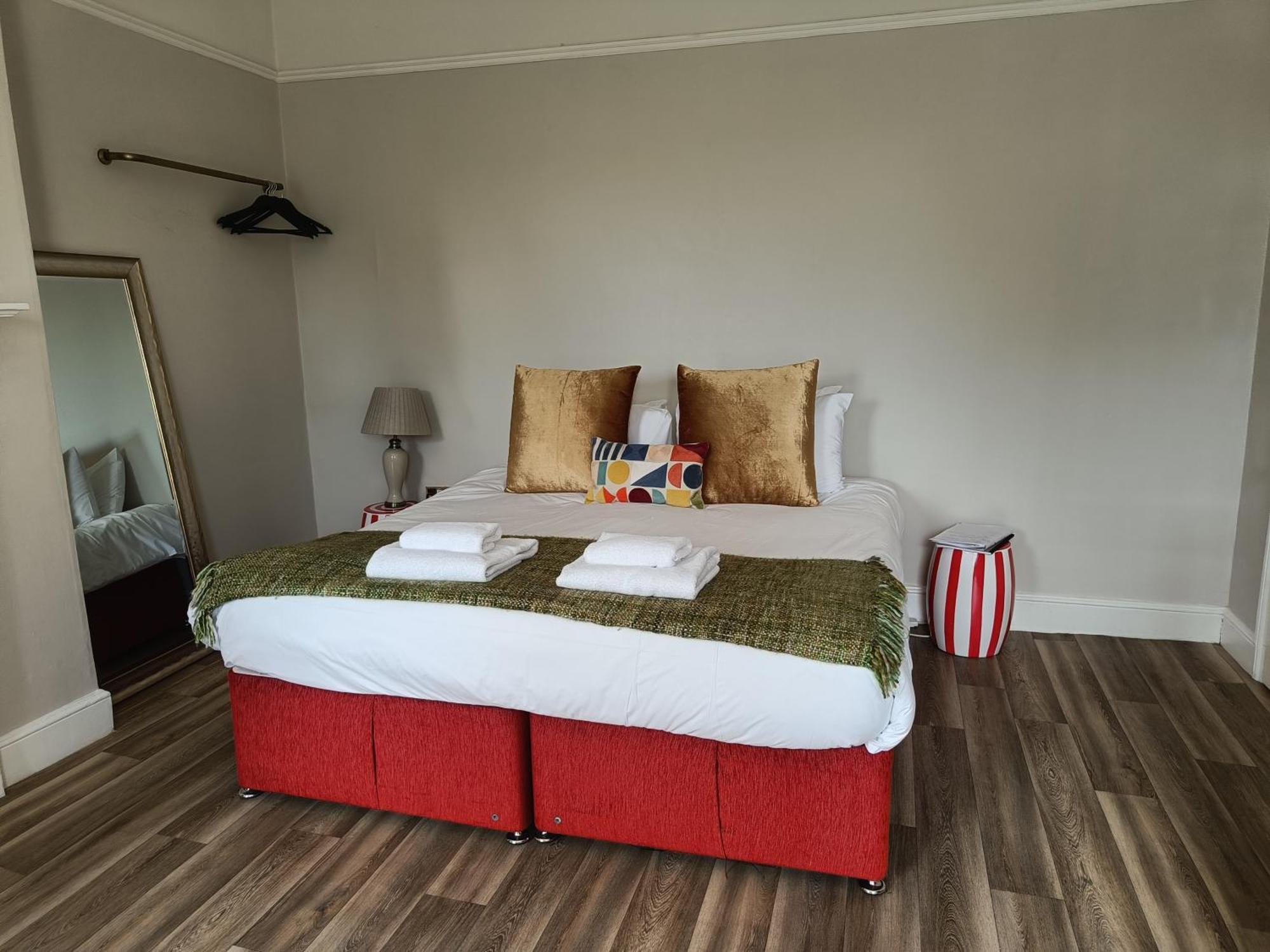 Rooms On The Prom كيلتنهام المظهر الخارجي الصورة