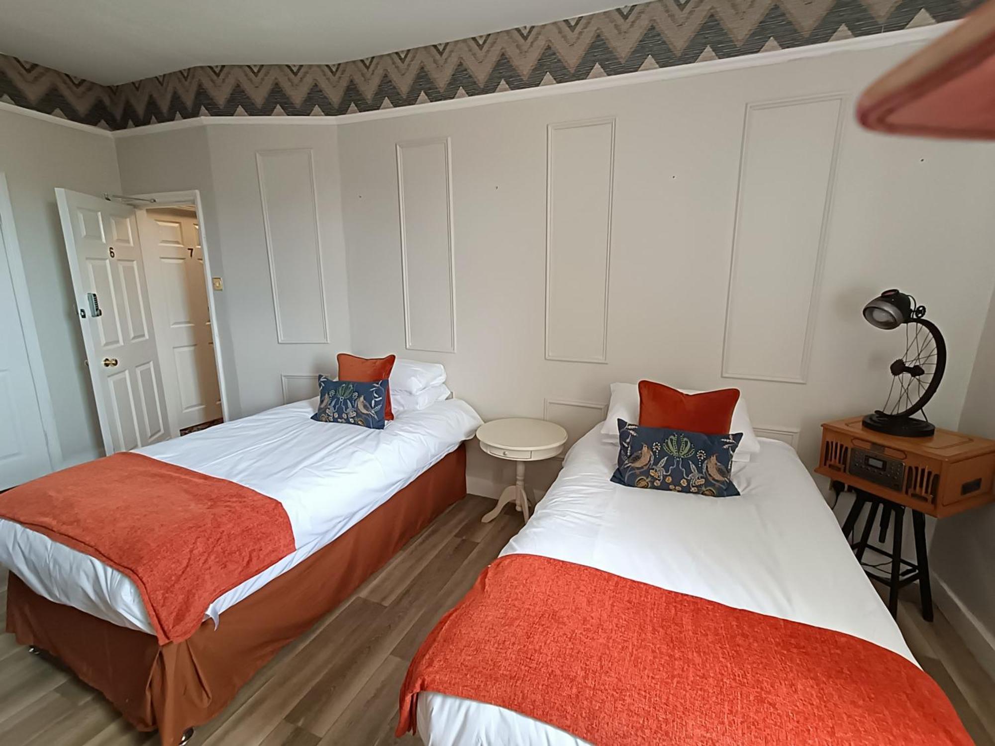 Rooms On The Prom كيلتنهام المظهر الخارجي الصورة