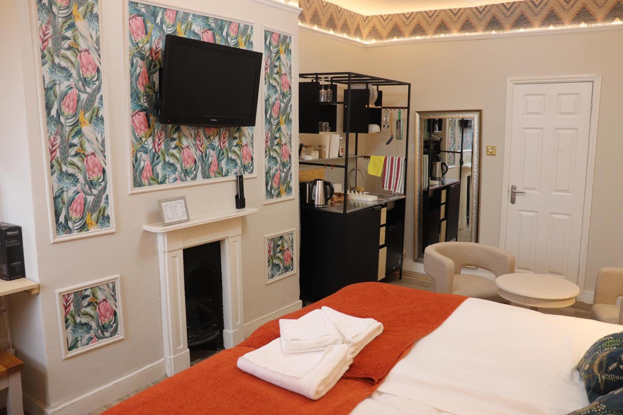Rooms On The Prom كيلتنهام المظهر الخارجي الصورة