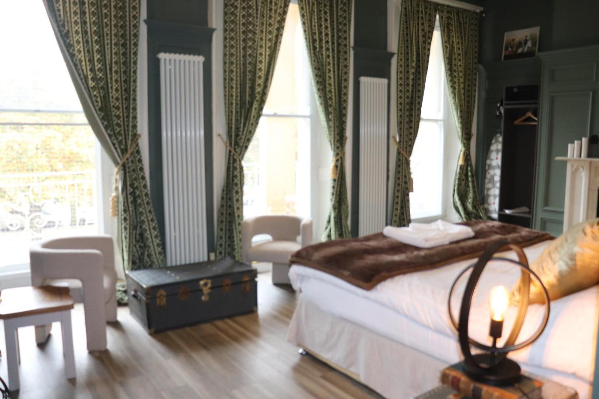 Rooms On The Prom كيلتنهام المظهر الخارجي الصورة