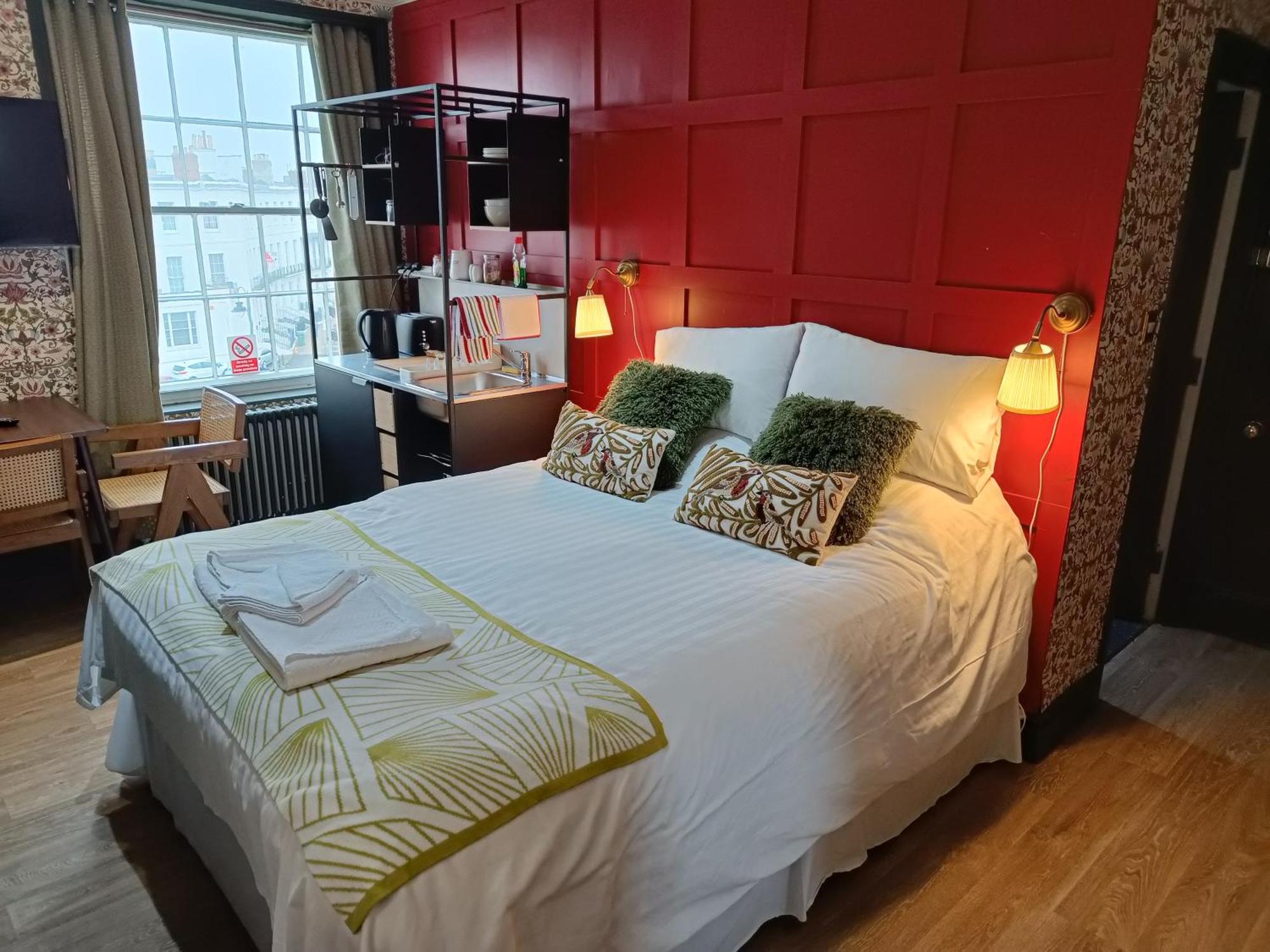 Rooms On The Prom كيلتنهام المظهر الخارجي الصورة