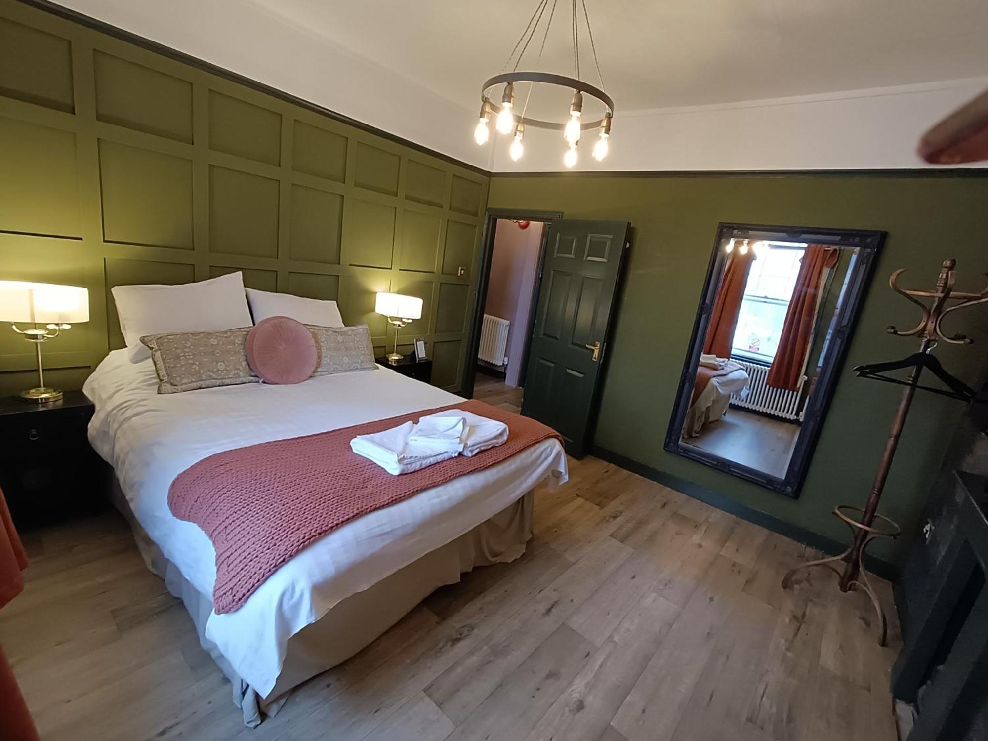 Rooms On The Prom كيلتنهام المظهر الخارجي الصورة
